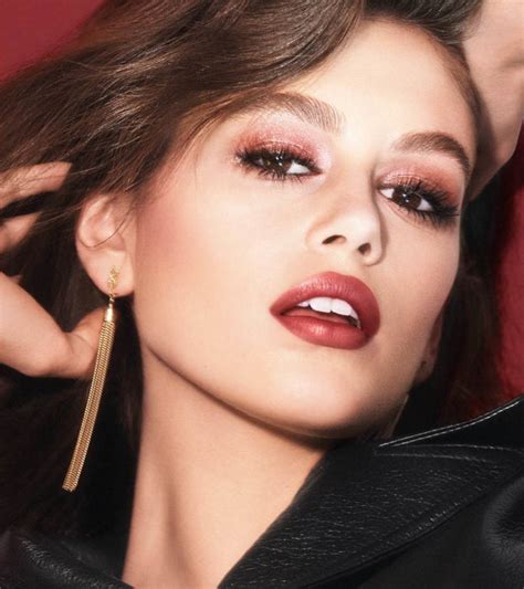 ysl nuova collezione trucco autunno inverno 2019 20|Trucco Autunno Inverno 2019 2020: i beauty look della Haute .